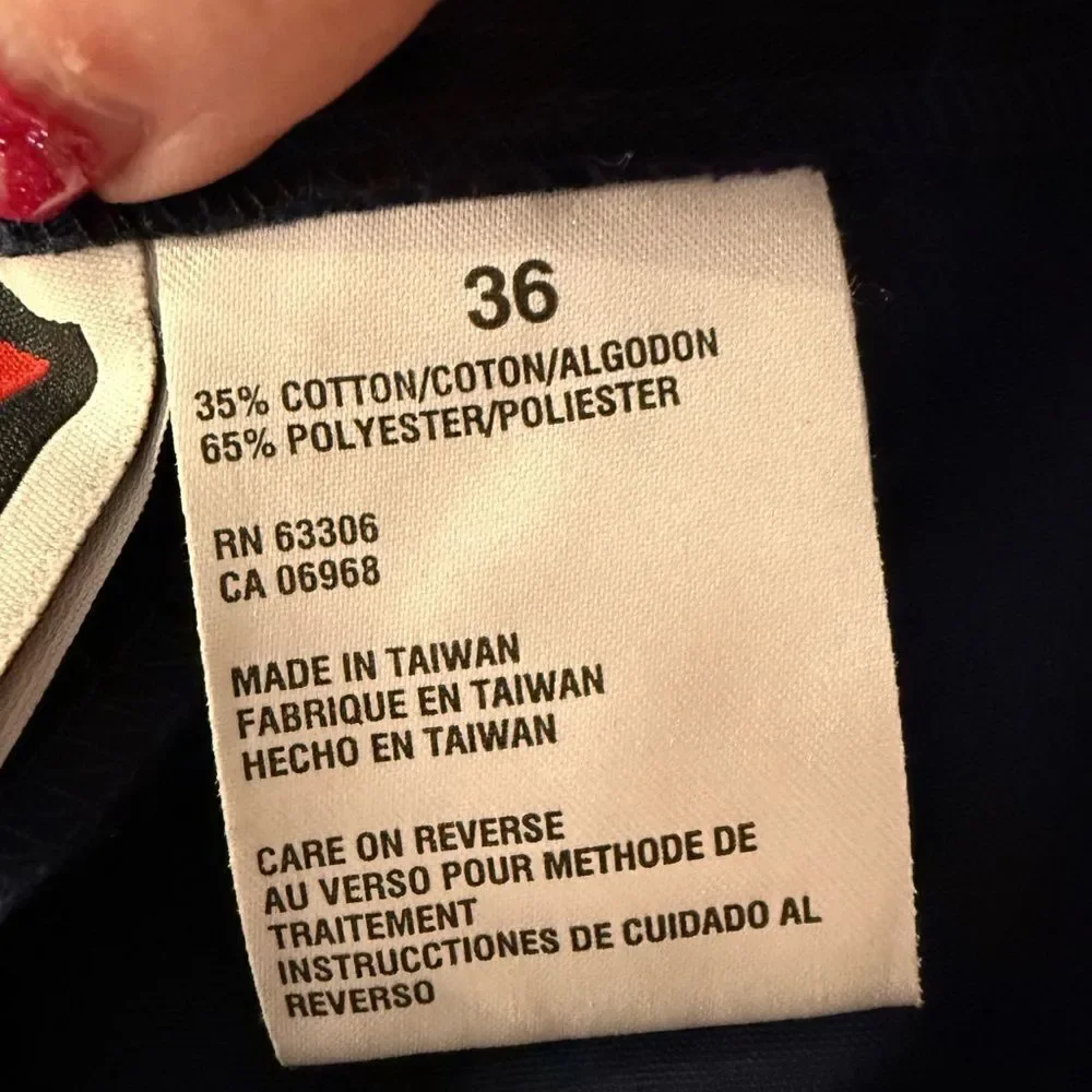 Wilson size 36 Navy Blue Shorts